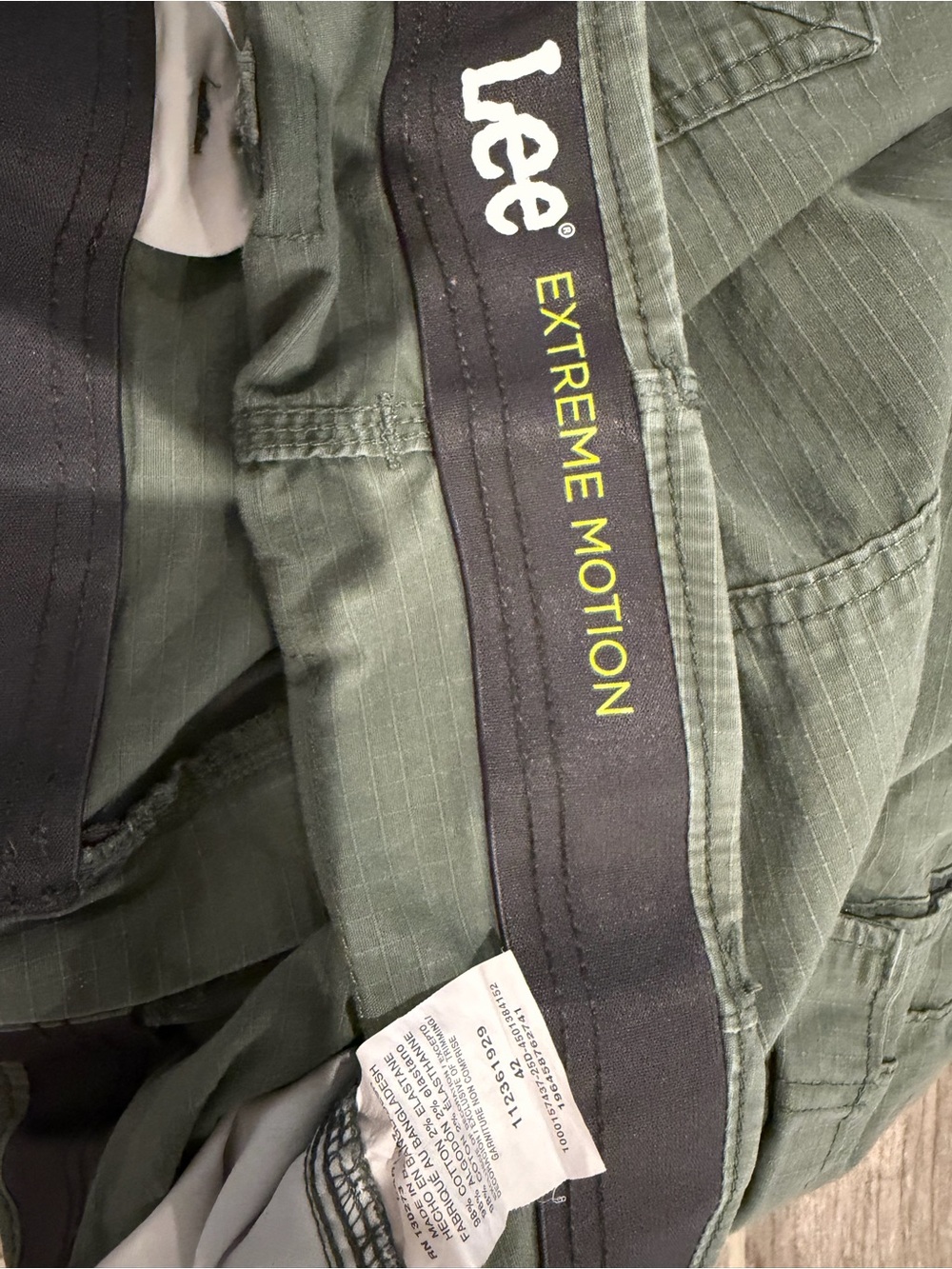 LEE EXTREME MOTION CARGO SHORTS GREEN - Picture 3 of 3